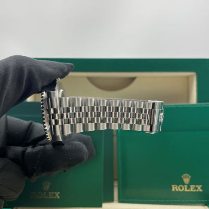 Pre-owned Rolex GMT-Master II 40mm Men's Watch - ref 126710BLNR Black Dial Bat Girl (2022)