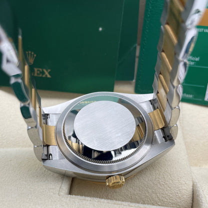 Pre-owned Rolex Sky-Dweller 42mm Men's Watch - ref 326933 Champagne Dial (2019)