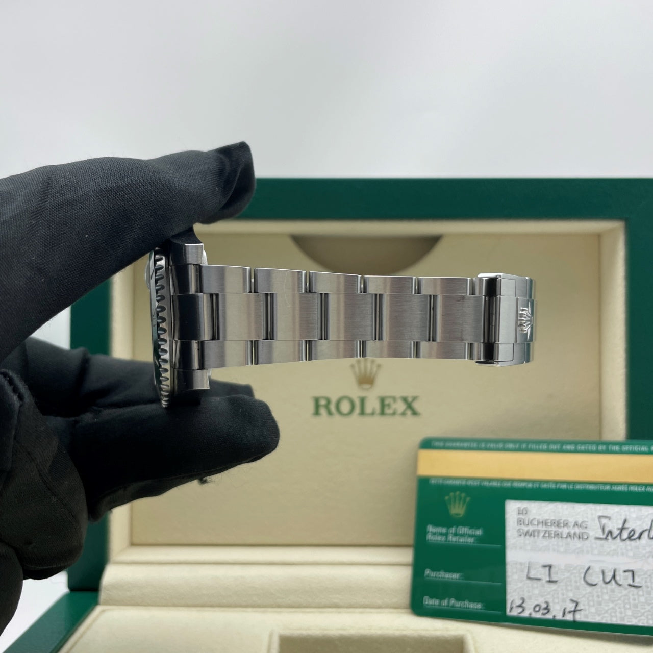 Pre-owned Rolex Submariner 41mm Men's Watch - ref 116610LV Green Hulk (2017)