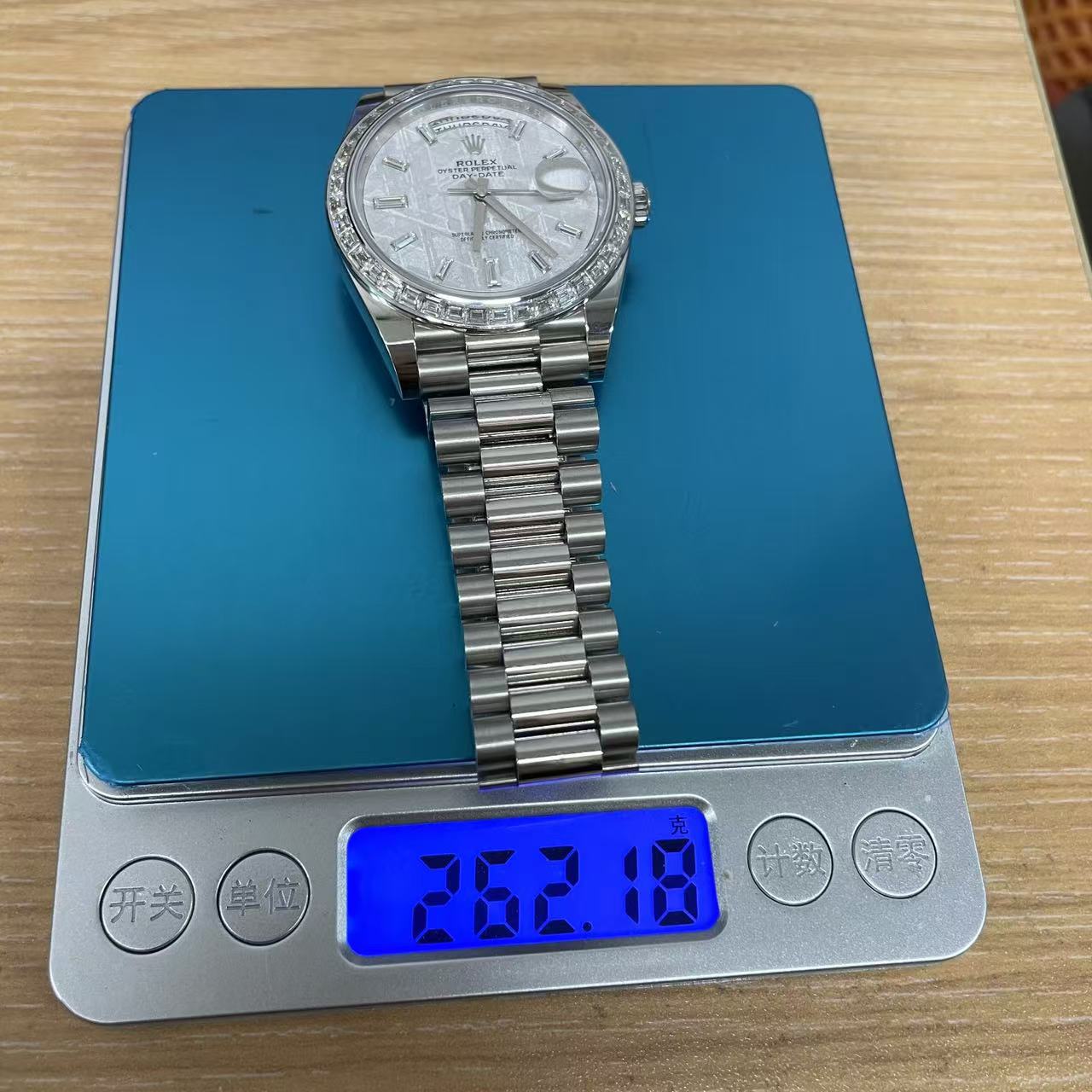 Pre-owned Rolex Day-Date 40 40mm Men's Watch - ref 228396TBR Meteorite Dial (2022)