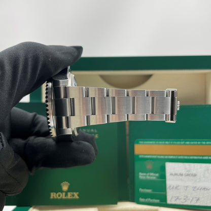 Pre-owned Rolex Sea-Dweller 44mm Men's Watch - ref 116660 Black Dial (2017)