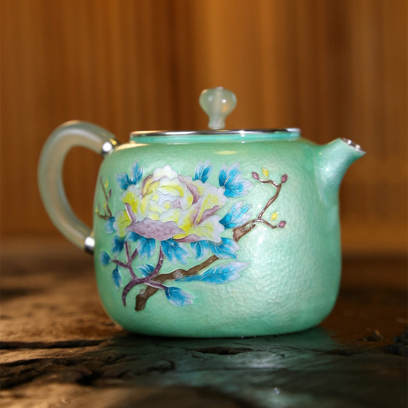 Chineses Hand-Hammered Teapot